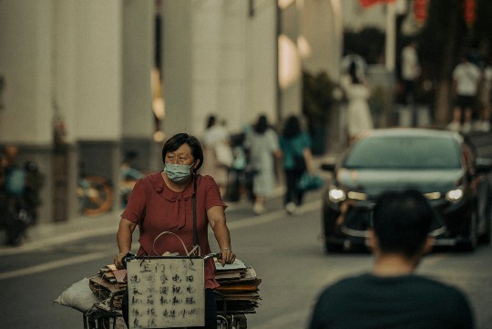 揭秘情感微光，捕捉未萌芽的爱情信号